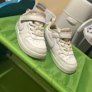 White Nike size 8 boys shoes